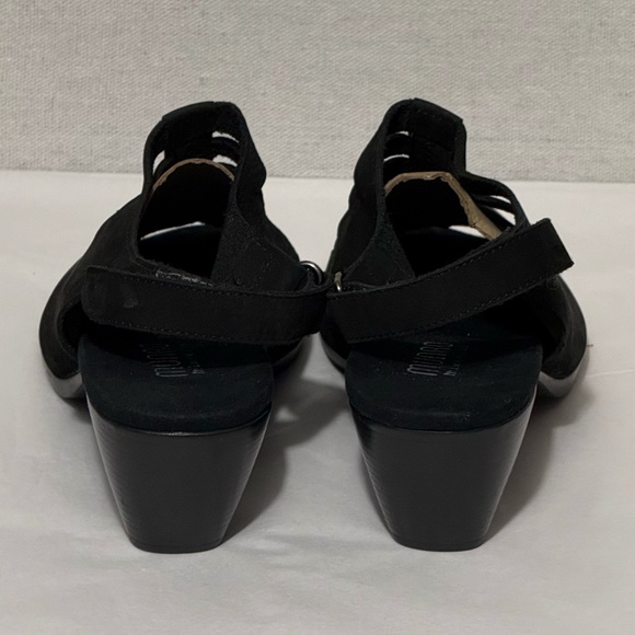 Munro Slingback Strappy Heels - size 9 - Picture 5 of 9